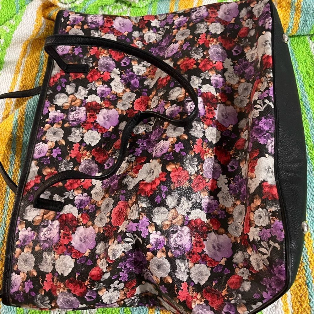 Nine West floral tote EUC - Picture 7 of 7